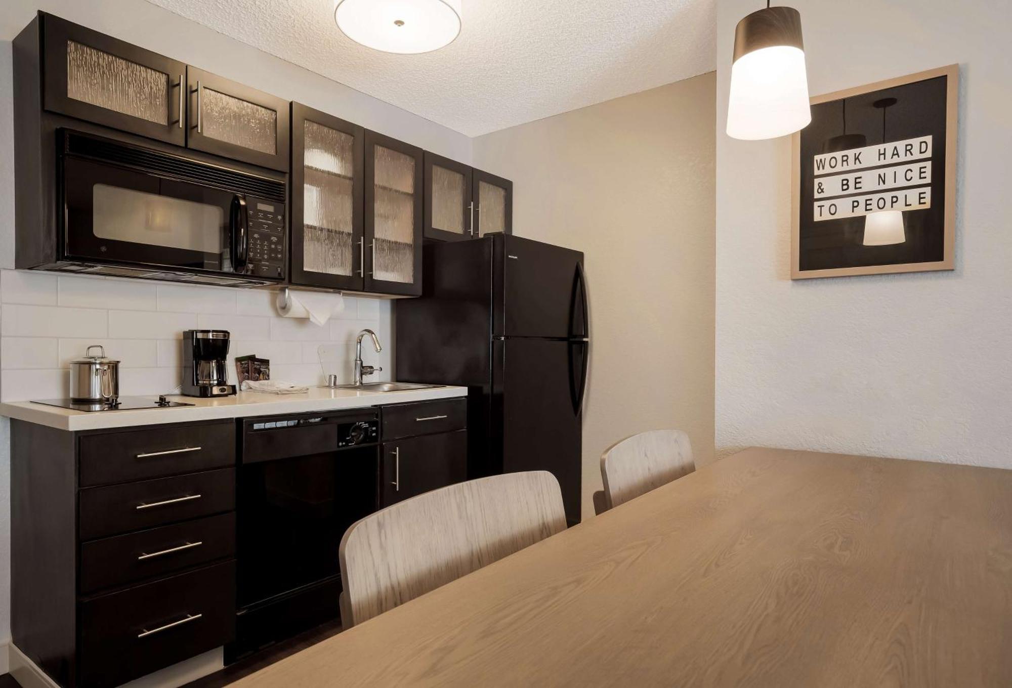 Sonesta Simply Suites Baltimore BWI Airport Линтикам Экстерьер фото