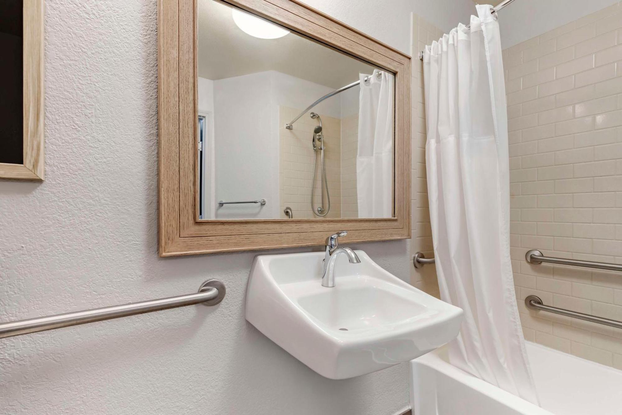 Sonesta Simply Suites Baltimore BWI Airport Линтикам Экстерьер фото